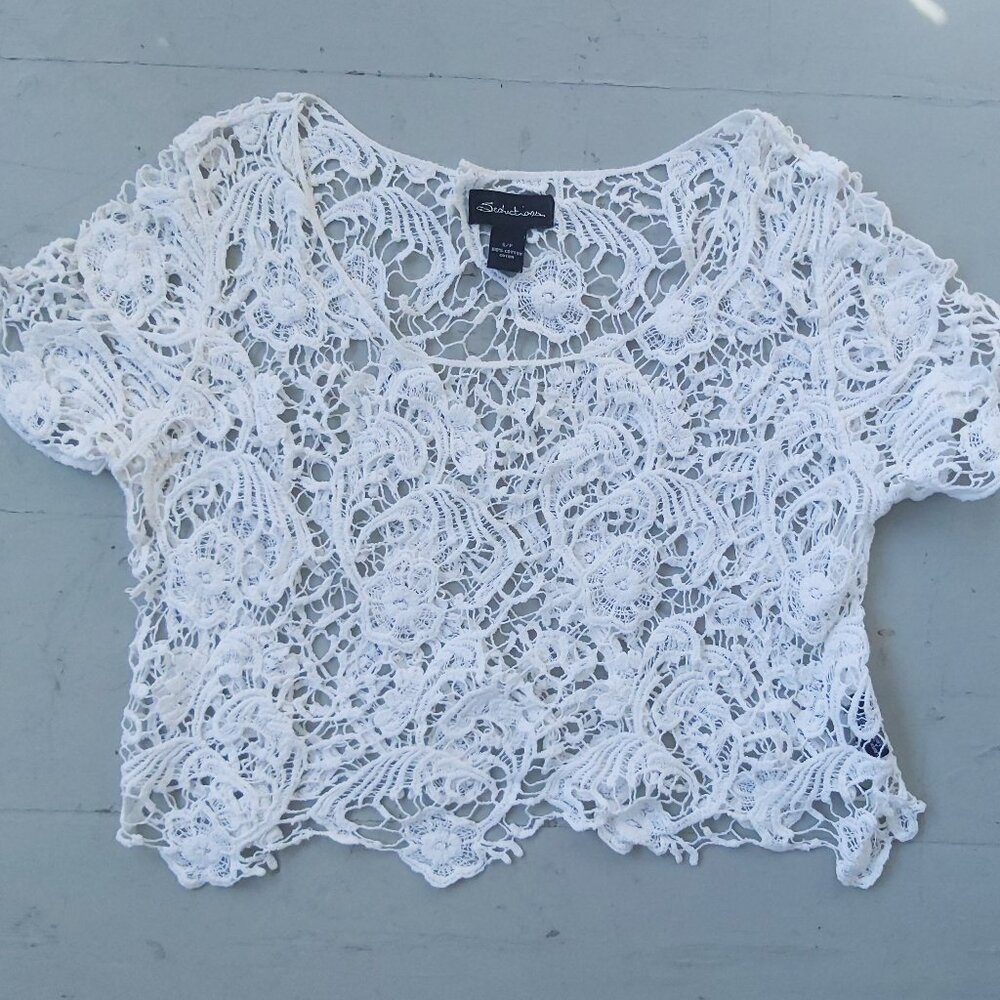 Romantic Lace Crochet Crop Top